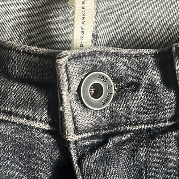 RAG & BONE Cate Mid-Rise Ankle Skinny with Side Zipper in “Abbey Road” - Picture 11 of 14